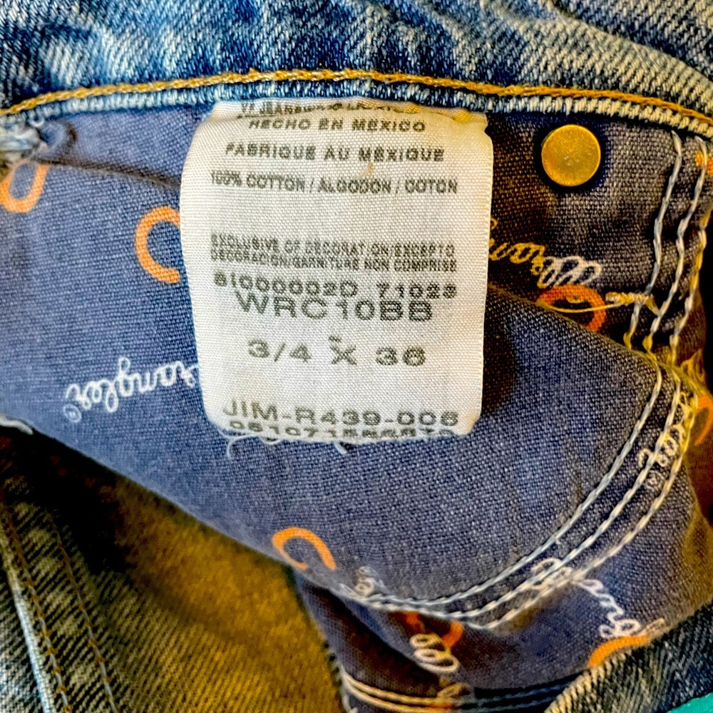 Wrangler straight leg high rise blue jeans size 3/4 Excellent condition